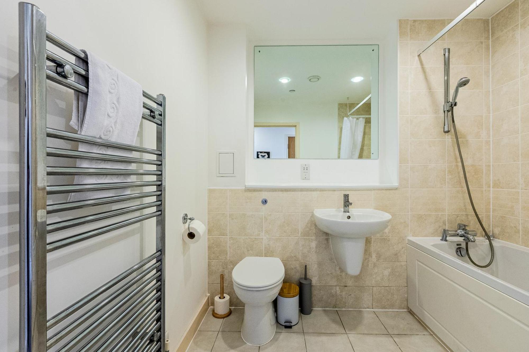 Appartement 2br Gem With Balcony 5 Min Stratford Station Londres